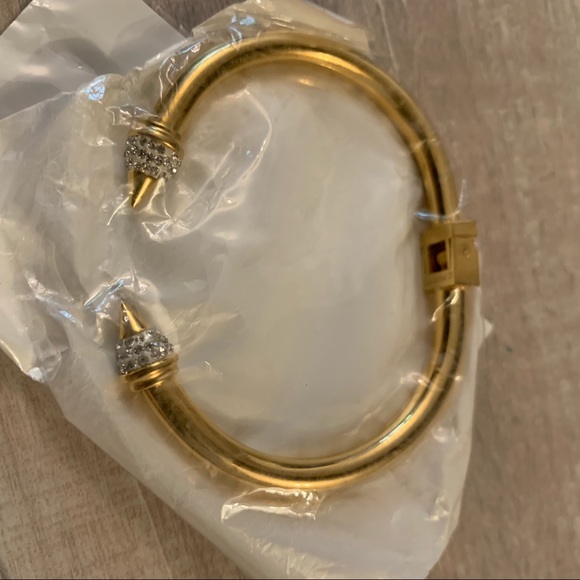 Women’s Bracelet - Picture 4 of 8